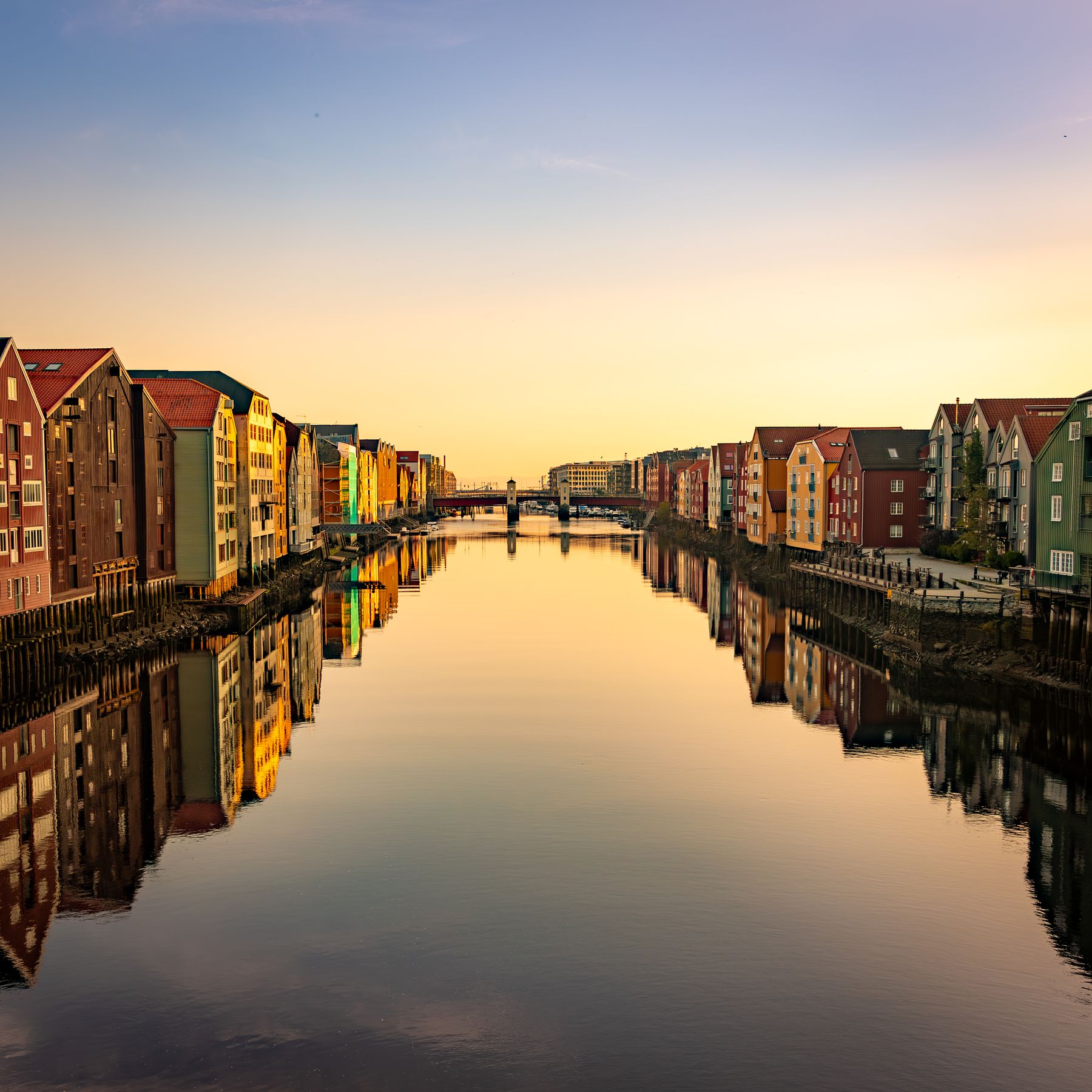 Kanalen of Bakklandet (Square)